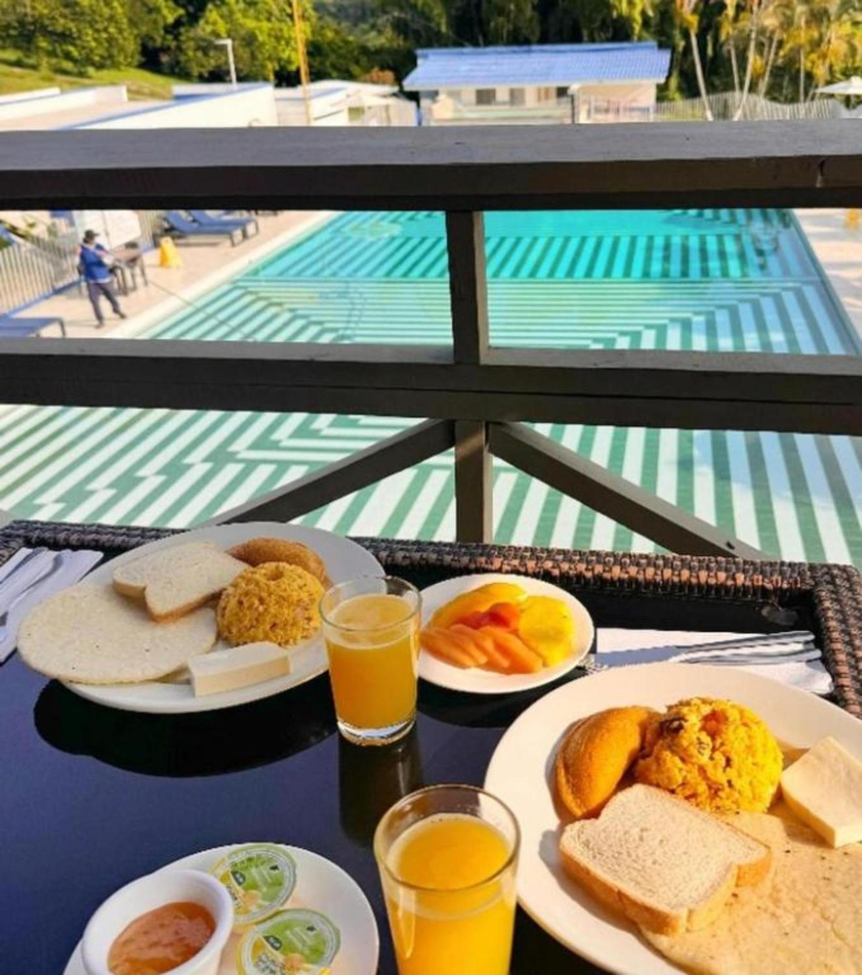 Hotel Villa Monaco Комбия Экстерьер фото